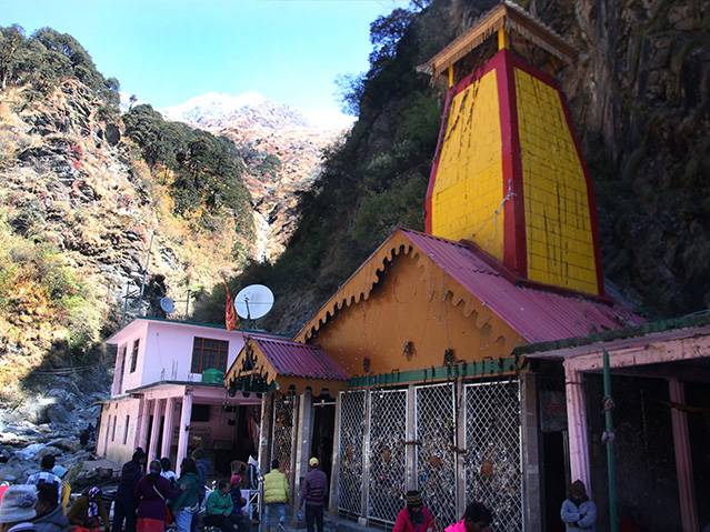 Day 2 BARKOT – YAMUNOTRI – BARKOT (46 Kms drive by Road & 6kms Trek “one side”)